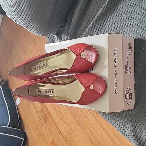 Red Steve madden suzzy leather pump heel size 7.5 - Picture 6 of 6